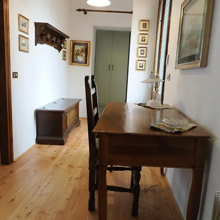 Appartamento Di Dani Apartment *